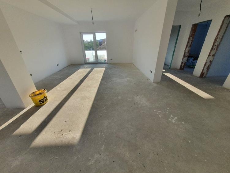 Closca,3 camere,2 bai,bloc nou! - 2