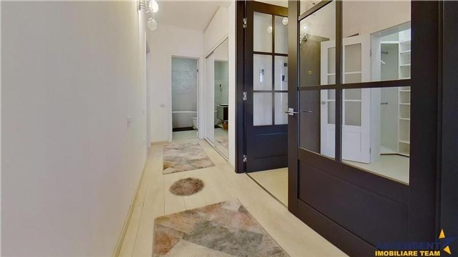 3D! Nobiliara proprietate, in vila, cu 50 mp gradina, Tractorul, Brasov - 4