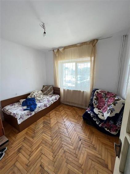 Apartament 3 camere , zona centrala, parter - 2