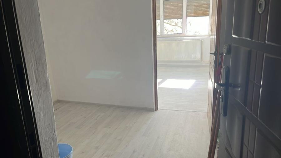 Cameră cămin transformată în APARTAMENT 3 CAMERE – Centrală proprie, Buzău - 1