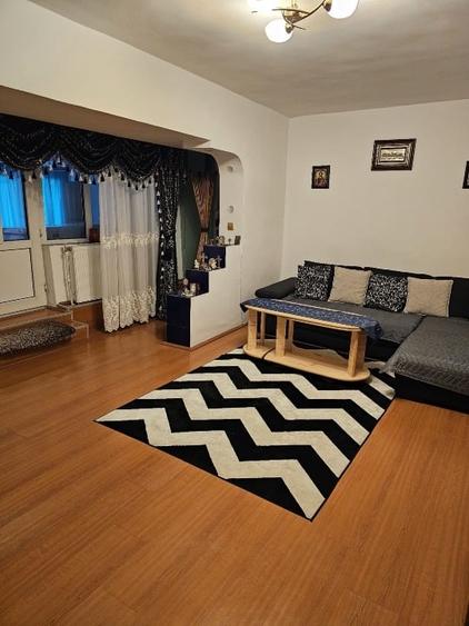 Apartament de vânzare 4 camere - 1