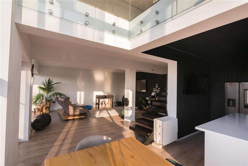 Casa premium de vanzare – Oradea, Strada Colinelor | 300 mp utili | 5 camere | t - 9