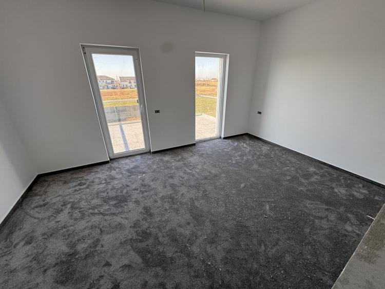 DIRECT DEZVOLTATOR, SUPRAFATA GENEROASA, MODERN - 8