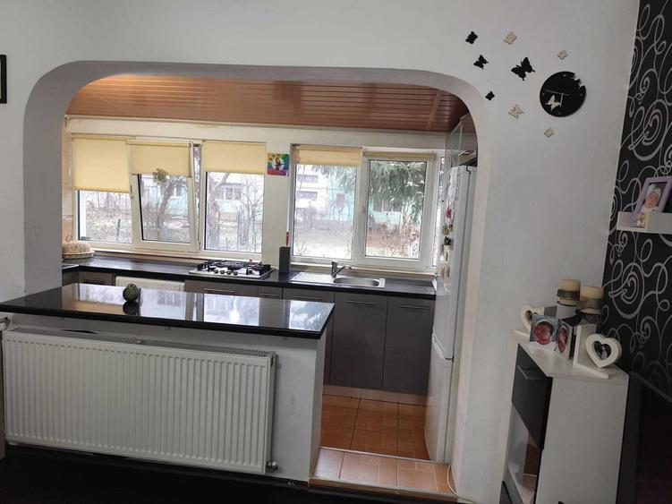 Apartament vanzare 3 camere, Cornisa Bistritei - DIRECT PROPRIETAR - 2