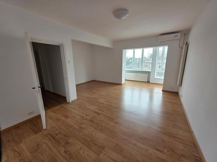 Pajura decomandat vila 74.10 m2 plus o boxa mare de 12 m2 - 1