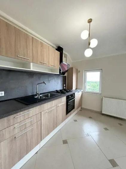 Apartament 2 camere, semidecomandat, 64mp utili, pod amenajat, zona Dambovita - 3