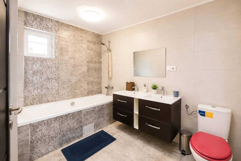 Casă cu 3 camere în Zorilor