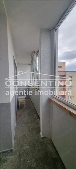 Se vinde imobil cu 2 camere , bdul N. Balcescu , liber , decomandat - 4