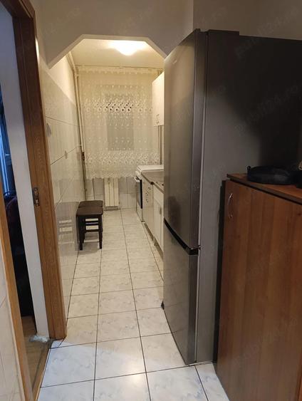 Apartament 3 camere semidecomandat, zona Luica, proprietar - 1