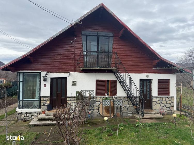 Casa corp C1 84mp + casa corp C2 51mp+garaj+ gradina si teren 889mp - 6