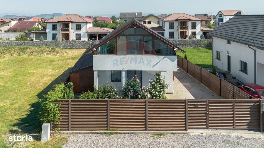 Casă cu 4 camere în Centură