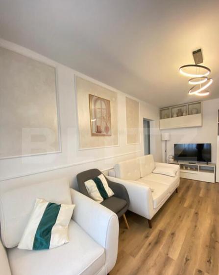Apartament cu 4 camere, decomandat, pe Calea Bucure?ti - 1