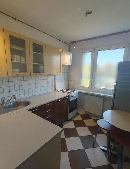 Inchiriez o garsoniera in sector 5, zona Sebastian - 3