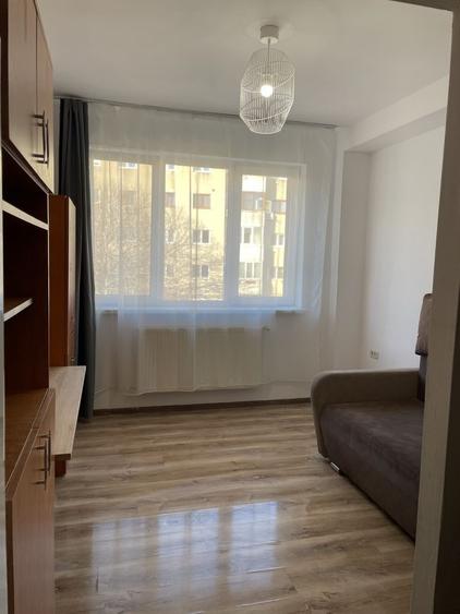 Inchiriez garsoniera 30 mp zona uta - 8