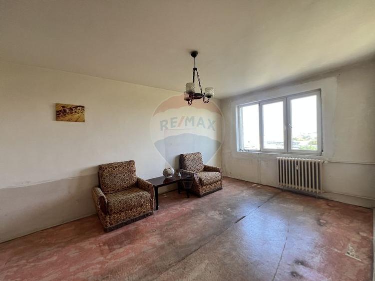 Garsoniera decomandata, luminoasa, Sos. Pantelimon nr. 237 - 8