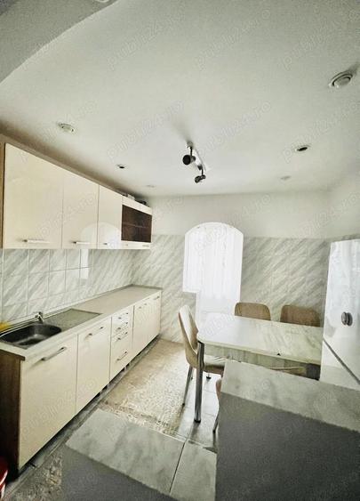 Inchiriez apartament - 3