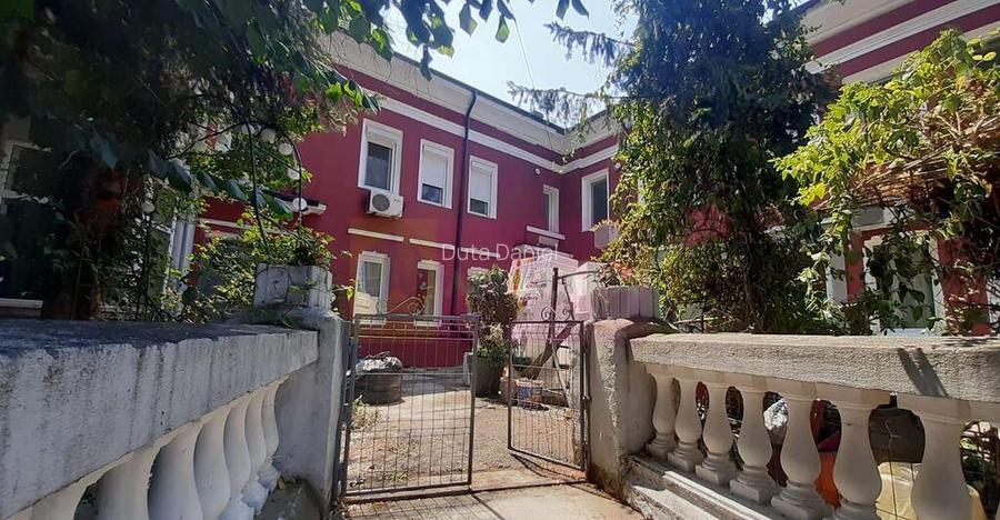 APARTAMENT BUN URANUS- PROASPAT RENOVAT - zona Palatul P... APARTAMENT BUN URANUS- PROASPAT RENOVAT - zona Palatul P...