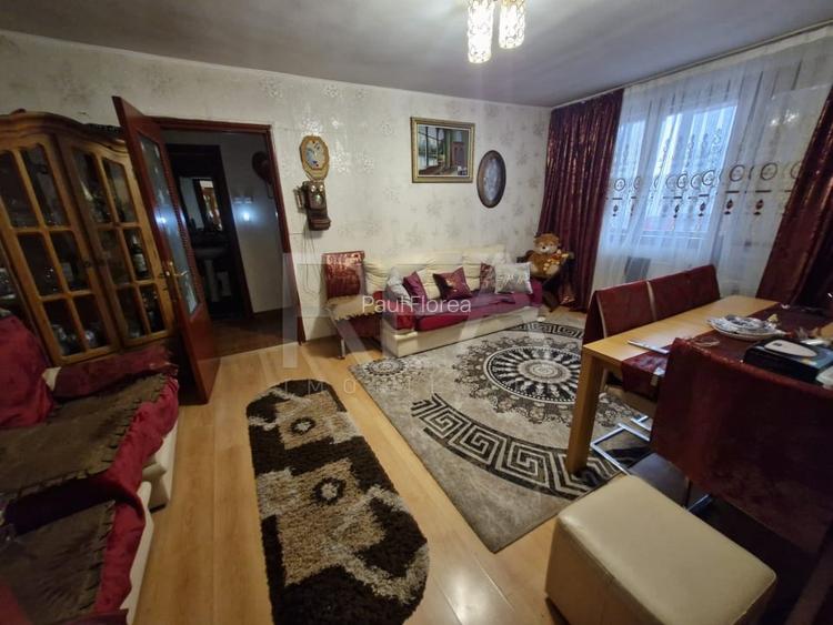 Apartament cu 4 camere - zona Auchan Vitan