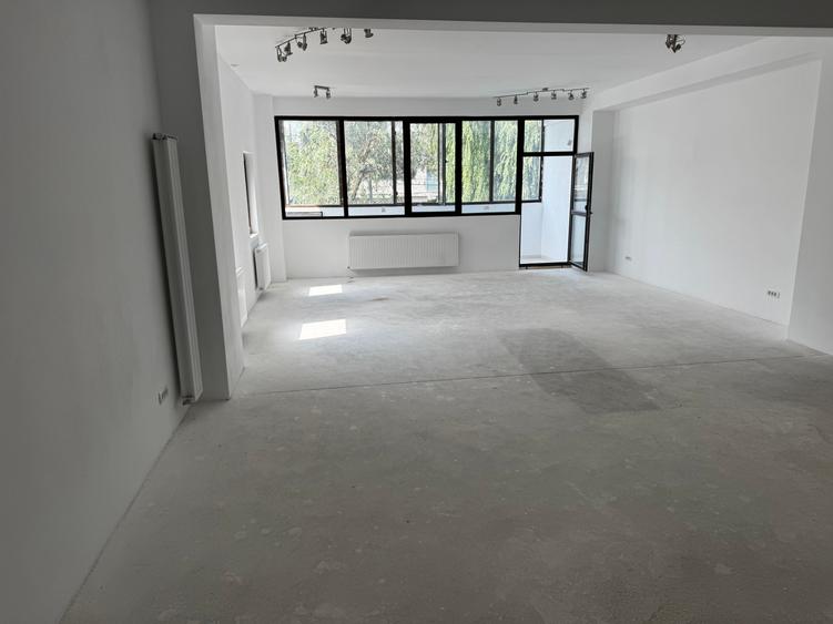 Spațiu comercial, de 129 mp, în Băneasa