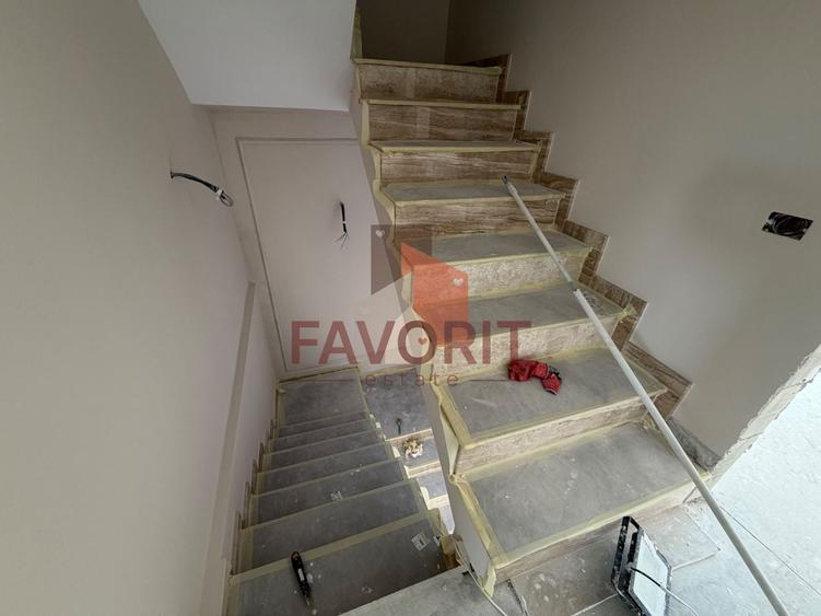 Duplex cu 7 camere cu Canalizare în Bucovina