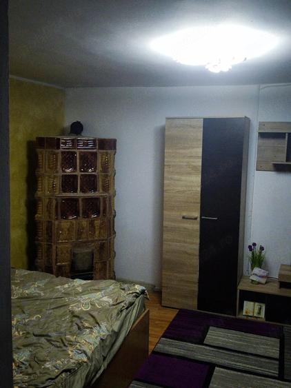 Casă cu Teren 4000 Mp în Girov