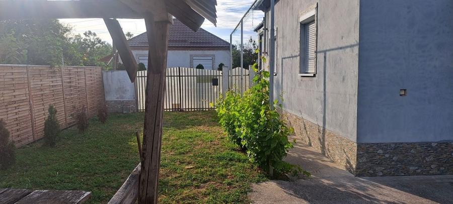 Casă cu 3 camere în Nădab