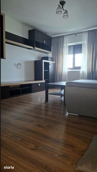 Apartament cu 3 camere decomandat în Găvana