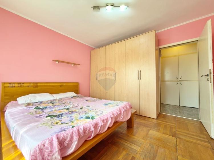 Apartament cu 3 camere semidecomandat, mobilat în Podgoria