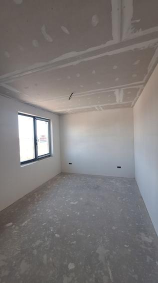 Casă cu 3 camere în Central