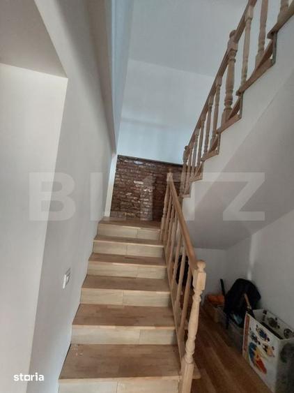 Casă cu 8 camere cu Teren 900 Mp în Săcele