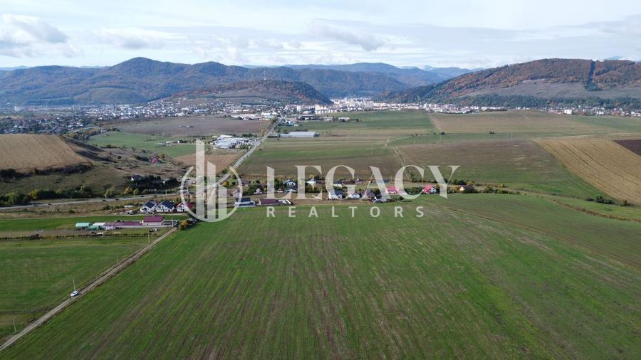 Teren agricol intravilan de 10000 mp, în Gârcina