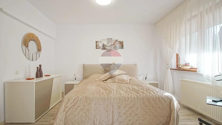 Apartament cu 4 camere decomandat în Cioplea
