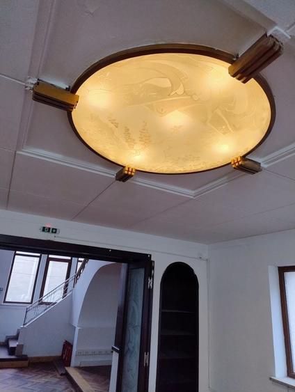 Apartament cu 2 camere semidecomandat în Ultracentral
