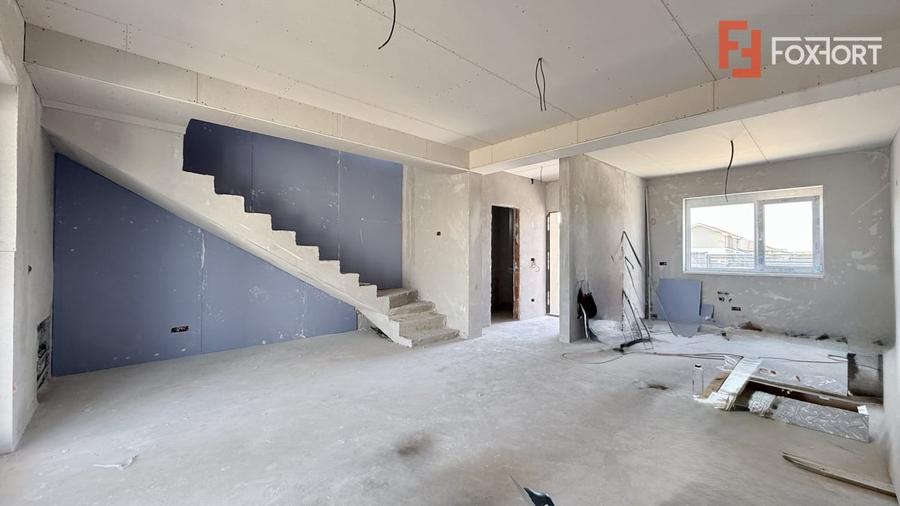 Duplex cu 4 camere cu Teren 300 Mp în Moșnița Nouă