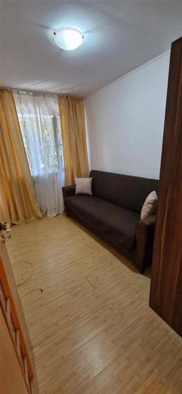 Apartament cu 3 camere decomandat, mobilat în Brăilei