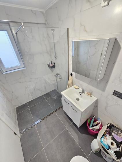 Apartament cu 3 camere semidecomandat în Theodor Pallady