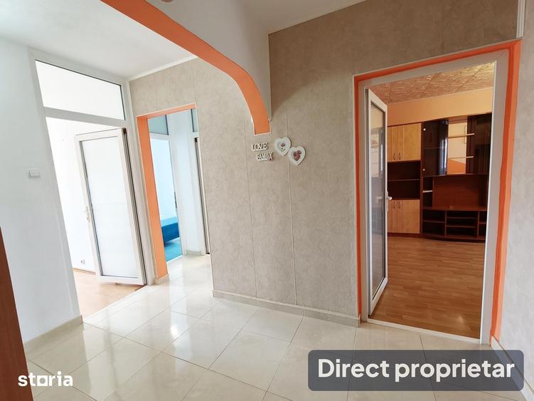 Apartament cu 3 camere decomandat în Triaj
