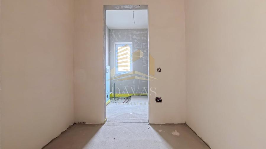 Apartament cu 3 camere semidecomandat în Baciu