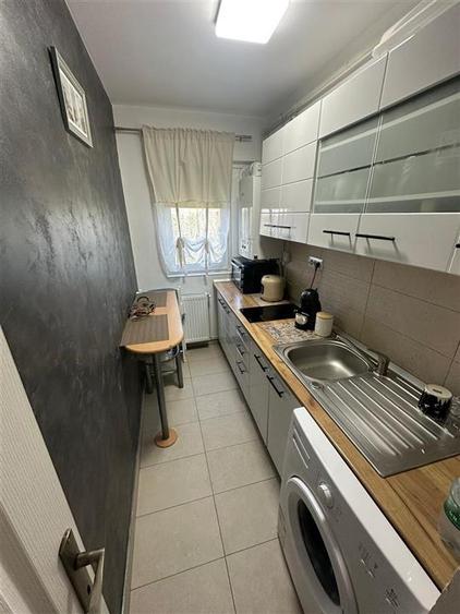 Apartament cu 2 camere semidecomandat în Decebal