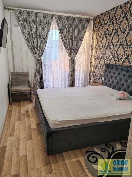 Apartament cu 3 camere nedecomandat în Tomis Plus