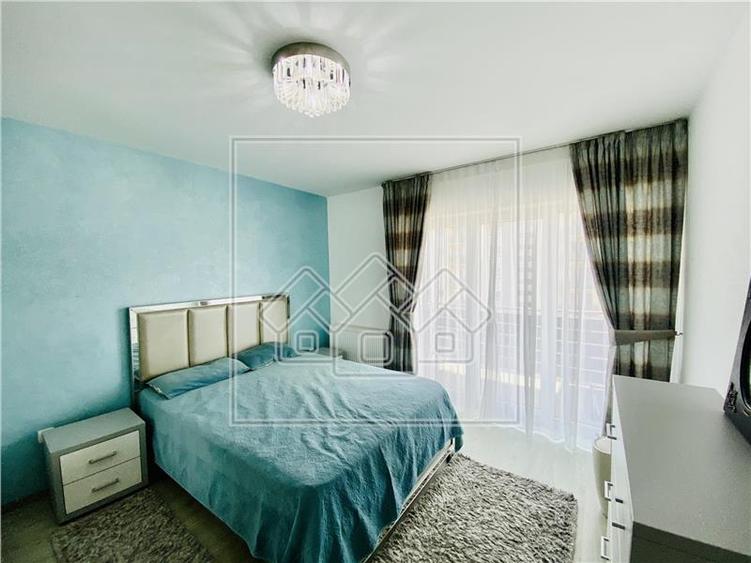 Apartament cu 3 camere decomandat în Exterior Sud
