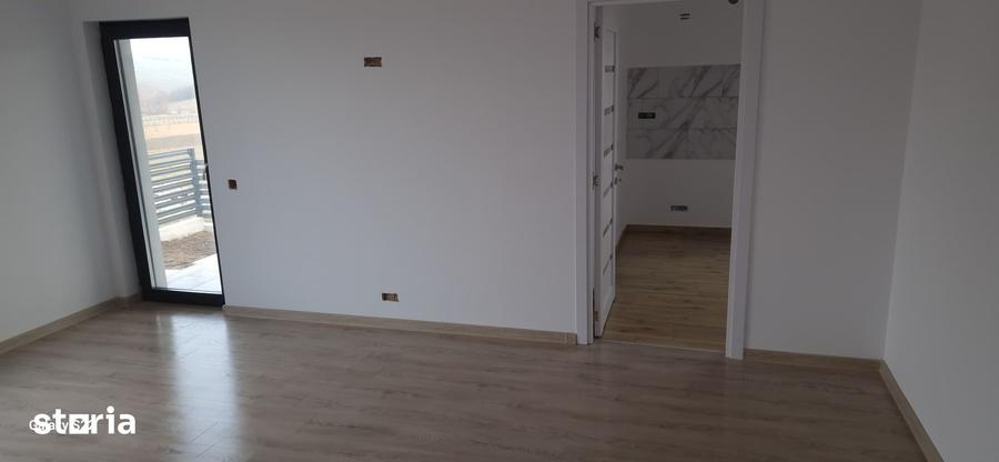 Casă cu 4 camere cu Teren 530 Mp în Central