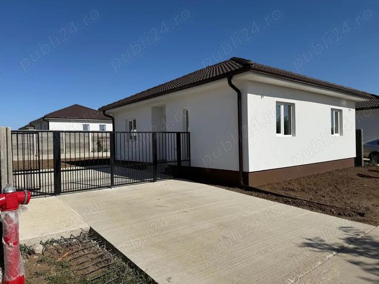 Casă cu 3 camere cu Teren 340 Mp în Sânandrei