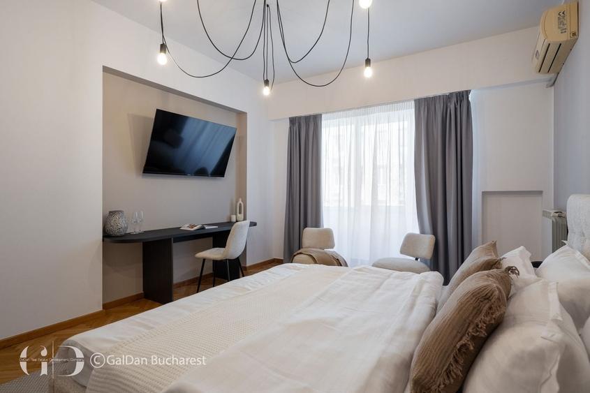 Apartament cu 5 camere în P-ța Universității