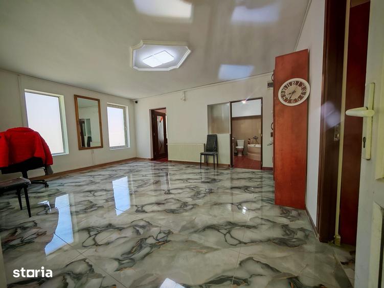 Casă cu 4 camere decomandat cu Teren 170 Mp în Aleea Carpați