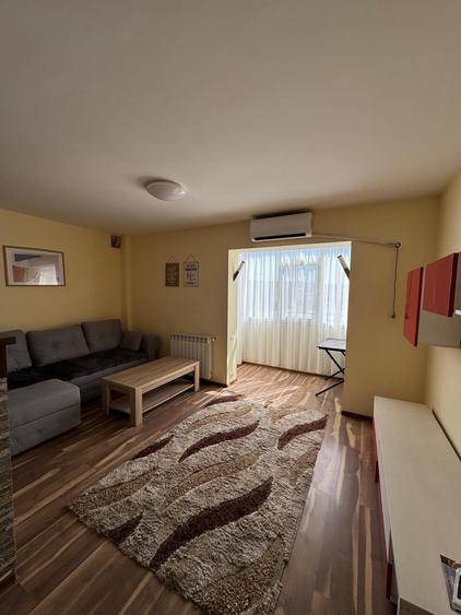 Apartament cu 3 camere decomandat în Păcurari