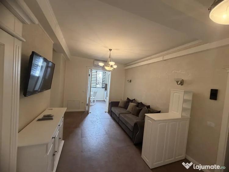 Apartament cu 3 camere decomandat în Dumbrăvița