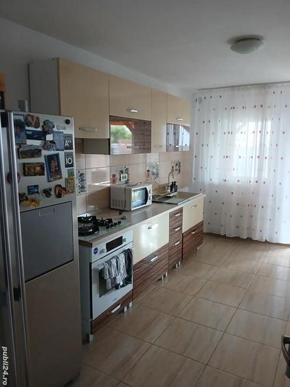 Inchiriez casa Mo?ni?a - 1