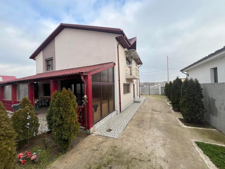 Casa P+E+MNS Sendreni, renovata, mobilata - 10