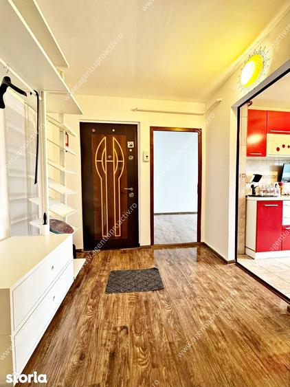 Apartament cu 3 camere decomandat, la etajul 2, in cartierul Micro 16. - 6